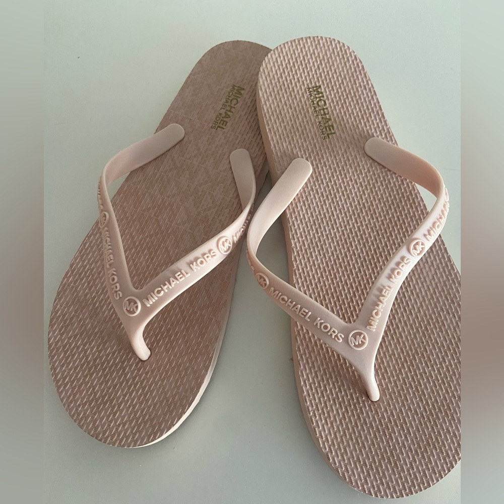 Michael Kors Women's soft pink Flip Flops